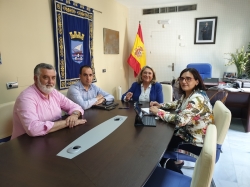 Gómez agilizará la solución a los establecimientos de actividades náuticas en las playas