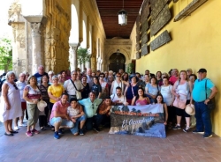 La Asociación de Vecinos “El Acueducto” de barrio de Torrecuevas de Almuñécar celebró una visita a Córdoba