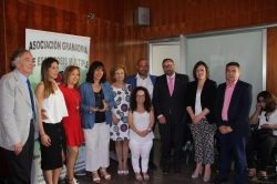 La diputada de Bienestar Social recibe el reconocimiento de la Asociación Granadina de Esclerosis Múltiple