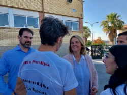 La alcaldesa Luisa García Chamorro ratifica su compromiso para lograr arreglar los aseos del Francisco Mejías