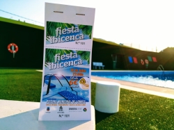 LA PISCINA DE LOBRES ACOGE ESTE VIERNES UNA FIESTA IBICENCA