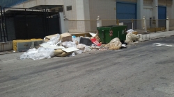 El Ayuntamiento retira 31,6 toneladas  de basura en los ‘puntos negros’ de la periferia de Motril en la última quincena