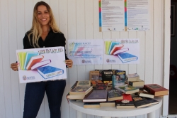 ‘Leer en la playa’ es, a partir de hoy, una innovadora realidad en las playas de Motril
