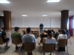 Bubión consolida su compromiso contra el cambio climático con la iniciativa ‘planta un árbol, planta futuro’