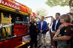 El Consorcio Provincial de Bomberos adquiere dos nuevos vehículos especiales para el acceso al casco antiguo de Granada