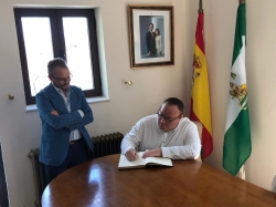 Diputación renueva la pista polideportiva del Colegio Ramón y Cajal de Puebla de Don Fabrique