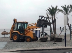 El Ayuntamiento de Almuñécar inicia la mejora de los parques biosaludables de las playas