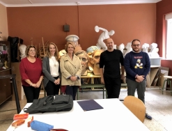 El Ayuntamiento de Motril y la Escuela de Arte firman un convenio para la restauración de los ocho cabezudos