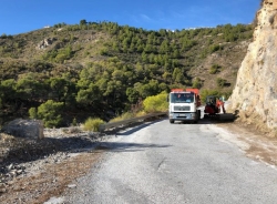 Arrancan los trabajos previos para el asfaltado del vial de Cerro Gordo en La Herradura