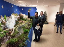 La Herradura inaugura su Belén Municipal y falla el Concurso Infantil de Postales Navideñas