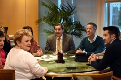 José Entrena se reúne con el portavoz del grupo socialista en el Senado y miembros de la Cámara Alta