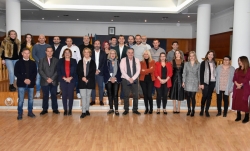 La alcaldesa preside el acto de toma  de posesión de veintiún trabajadores  del Ayuntamiento de Motril