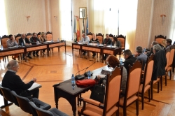 La unanimidad del pleno aprueba solicitar a la Junta una subvención para el arreglo de los caminos rurales del Cañón, en el Pago Sotillos-Vega Alta, y