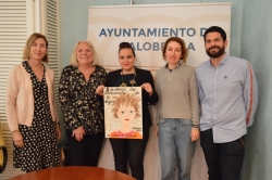 Laura Bustos, alumna de 2º de E.S.O del IES Mediterráneo, ganadora del concurso de carteles para el 8 de marzo