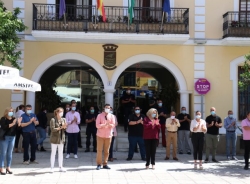 Almuñécar se suma al minuto de silencio por las personas fallecidas por Coronavirus