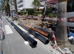 Avanzan los trabajos de la nueva fase de rehabilitación integral del acerado del paseo de La Herradura