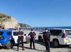 La Policía Nacional Autonómica y Protección Civil se sumaron a las tareas de control en las playas sexitanas