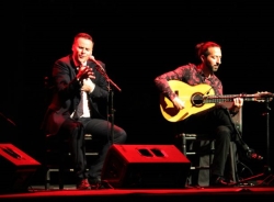 El cantaor Juan Pinilla ofreció una noche magistral de flamenco en Almuñécar