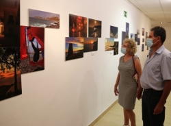 Almuñécar y La Herradura acogen este mes varias exposiciones artísticas de pintura y fotografía