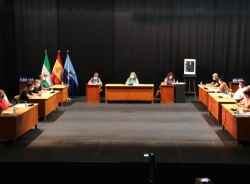 El Ayuntamiento de Almuñécar debate en pleno una moción de Adelante IU contra la subida del agua por el Gobierno de la Mancomunidad