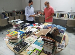 La Biblioteca Municipal de Almuñécar y La Herradura mejoran sus fondos bibliográficos con casi 400 nuevos ejemplares