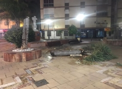 El viento y la lluvia provoca algunos daños en cornisa y jardines de Almuñécar