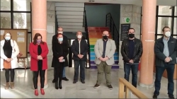 Sillas vacías recuerdan en Salobreña a las mujeres asesinadas por la violencia machista en el 25N