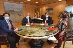 Diputación acuerda con las cooperativas  impulsar de forma conjunta la industria agroalimentaria granadina