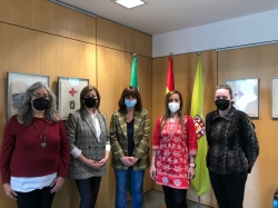 La diputada de Bienestar Social recibe a la Asociación Granadina de Fibromialgia