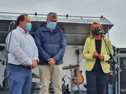Motril levanta una muralla humana para defender el futuro de sus playas
