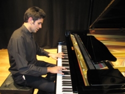 El pianista granadino Ricardo Rodríguez Cuadros cierra este lunes la temporada de Juventudes Musicales de Almuñécar