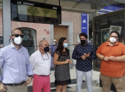 El Servicio del Transporte Urbano de Almuñécar y La Herradura presenta las nuevas marquesinas que ofrecen información en tiempo real