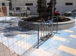 Almuñécar paraliza los trabajos de renovación del acerado en China Gorda hasta septiembre