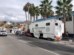 Los Servicios Sanitarios de la Junta llevan a cabo hoy el cribado masivo sin cita previa en el Pabellón de Deportes de Almuñécar
