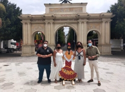 La Concejalía de Fiestas y la Asociación de Comerciantes Sexitano celebran esta semana el juego-concurso de la búsqueda de laflamencasexitana 2021.