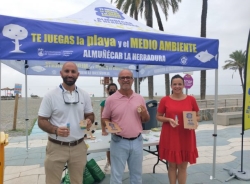 Almuñécar y La Herradura presentan la campaña Te juegas la playa y el medio ambiente para cuidar el entorno.