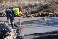 Diputación destina 2 millones de euros a la  mejora de los caminos entre los pequeños núcleos de población de los municipios
