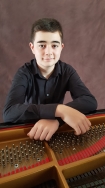 El joven pianista Alberto Villaescusa, un orgullo para el pueblo de Salobreña