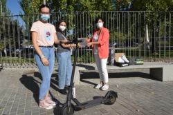 La diputada de Juventud entrega los premios a los ganadores de "Espacio Joven"