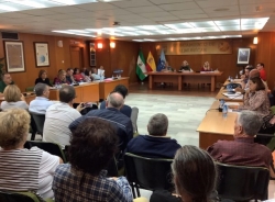 El pleno del Ayuntamiento de Almuñécar tratará dos mociones institucionales sobre el Día Universal de Infancia y la eliminación de la violencia contra
