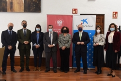 Diputación, UGR y La Caixa firman un convenio para promover el envejecimiento activo a través del Aula Permanente de Formación Abierta