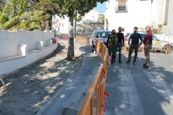 Iniciados los trabajos para el arreglo del acerado del Portichuelo