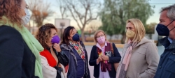 La presidenta del PP de Motril reconoce la importante labor social de la Escuela Ave María de Santa Adela