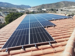 La mitad de los edificios municipales de la Villa ya tienen instaladas placas fotovoltaicas