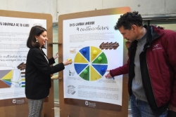 Una exposición itinerante de Diputación viajará por la provincia para concienciar sobre la recogida selectiva de residuos domésticos
