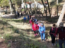 El AMD Almuñécar llevó a 25 senderistas a una ruta por la Sierra de Las Albuñuelas