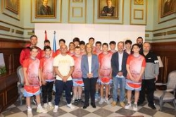 La alcaldesa felicita al CB Costa Motril reconociendo su labor en el deporte motrileño