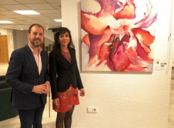 Esther Martín Recuero presenta la exposición de pintura “Oleadas” en la Casa de la Cultura de Almuñécar