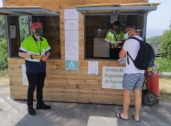 La Junta pone en marcha este miércoles el servicio de lanzadera para los usuarios de la playa de Cantarriján en La Herradura