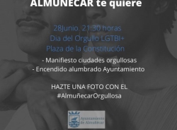 Almuñécar ilumina la fachada del Consistorio sexitano para celebrar el Día del Orgullo LGTBI+ y hace público un manifiesto